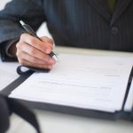 podpisanie umowy sprzedaży mieszkania z hipoteką