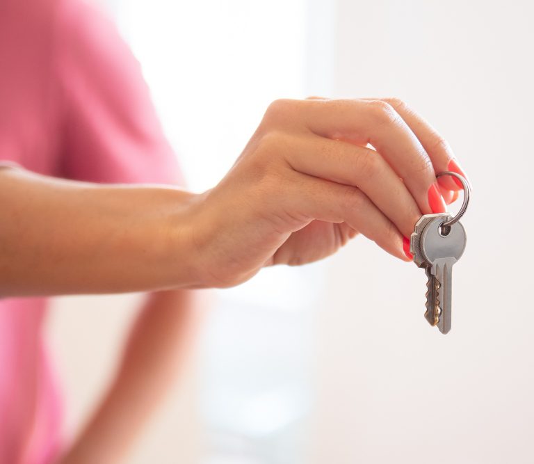 sprzedaż zadłużonego mieszkania przed licytacją komorniczą