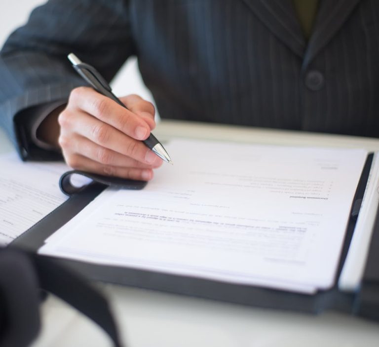 podpisanie umowy sprzedaży mieszkania z hipoteką